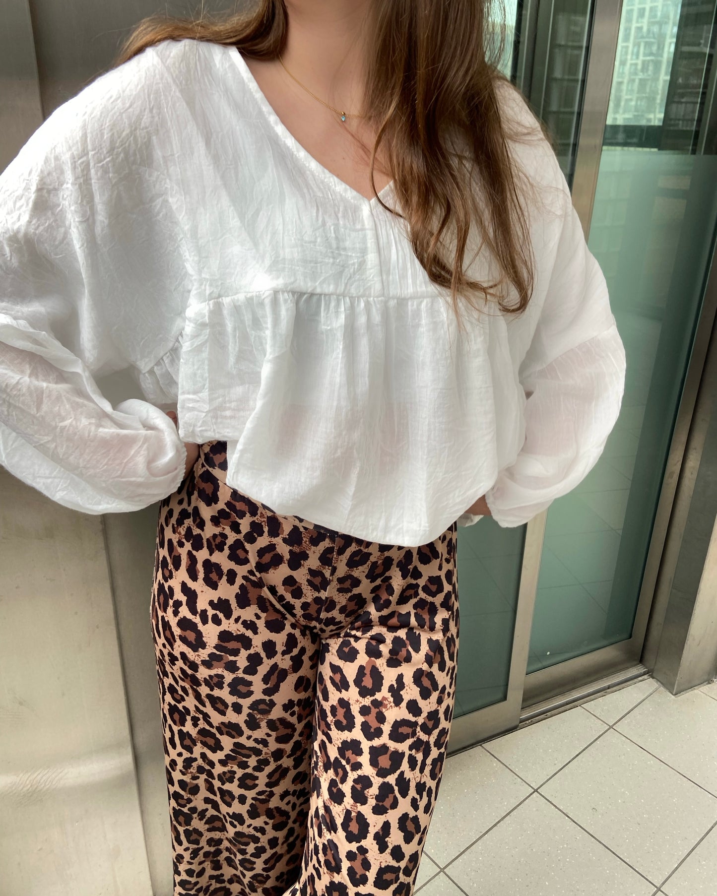 ‘Flowy’ blouse wit