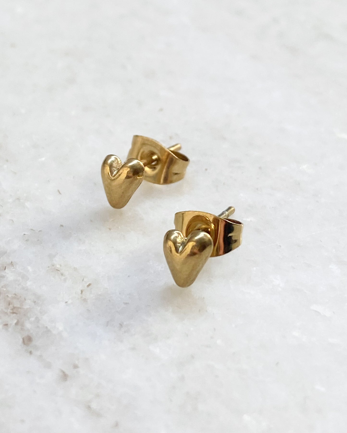 ‘Babe’ earrings goud