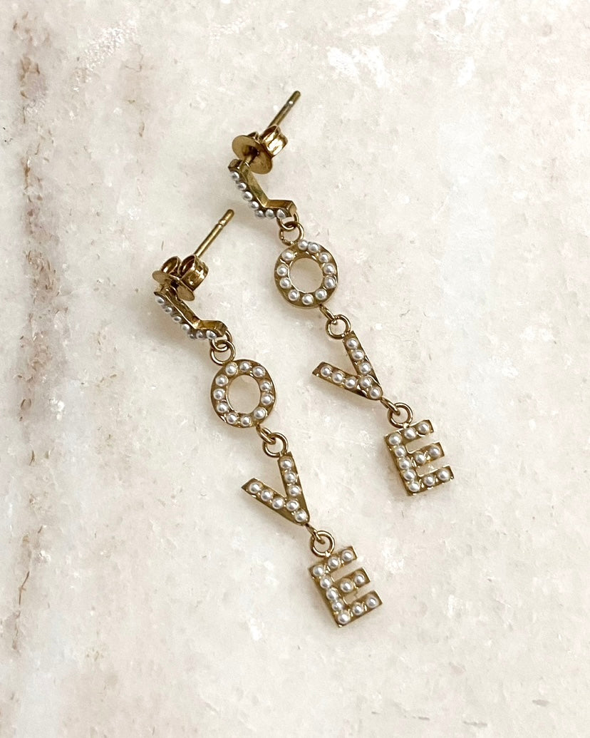 ‘Pearly’ love earrings