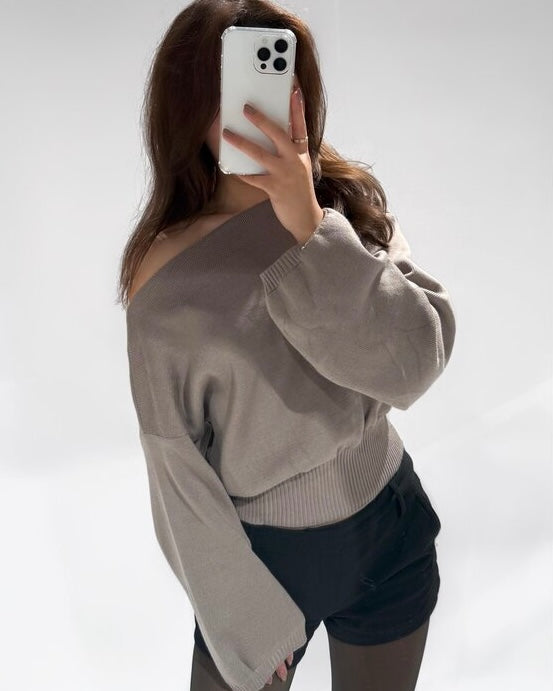 ONE SHOULDER KNIT