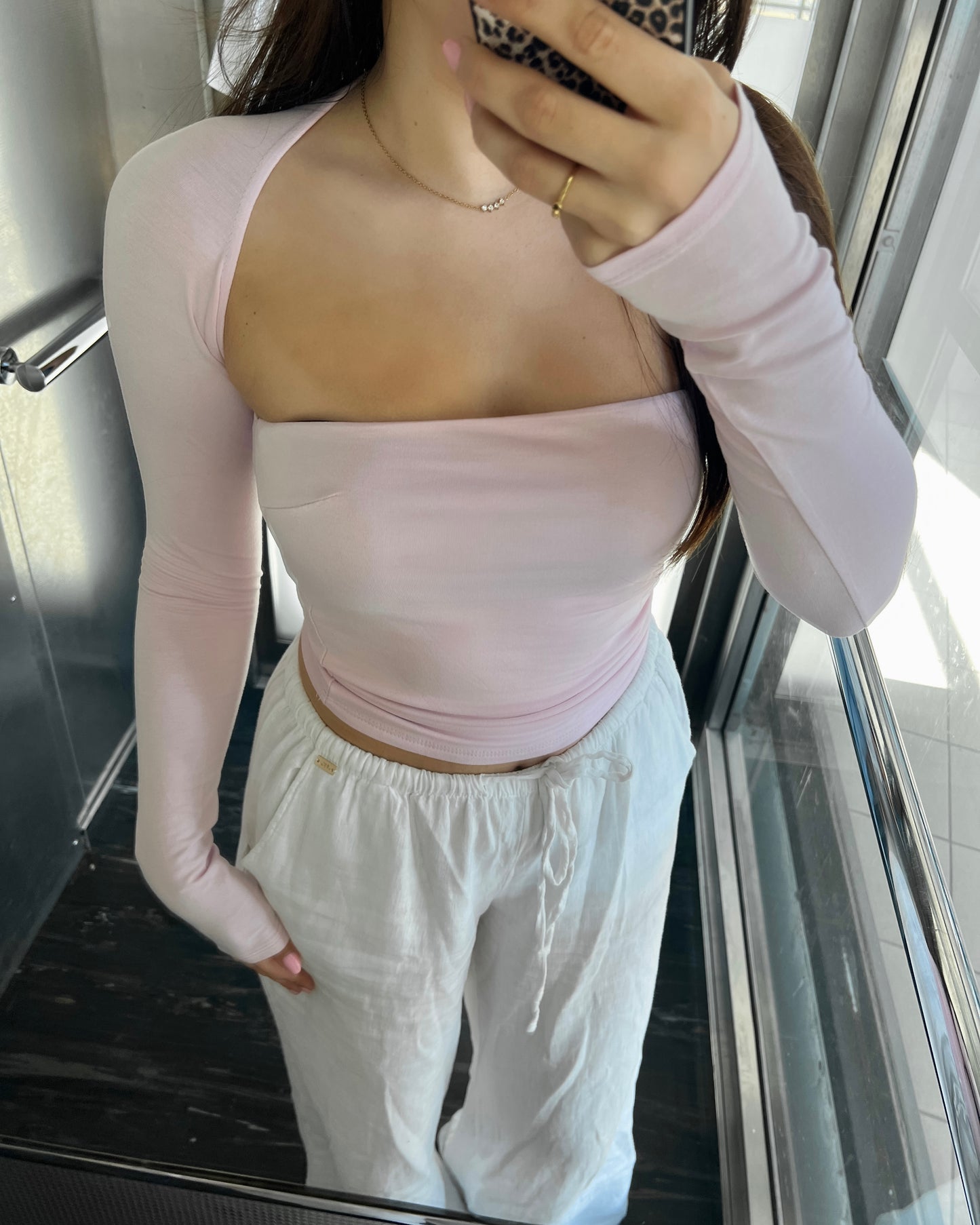 ‘Babe’ top licht roze