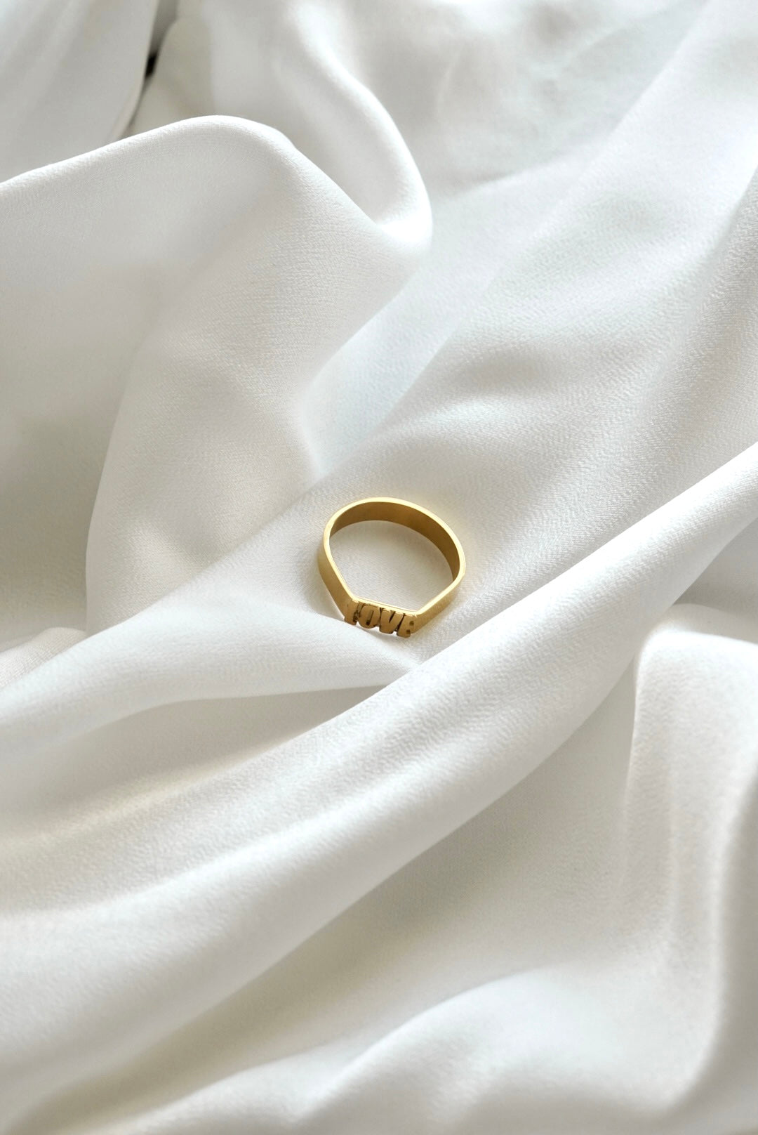 Luna LOVE ring goud